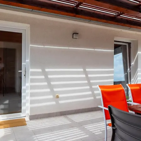 Ivka's House Apartment Rogoznica (Sibenik-Knin)